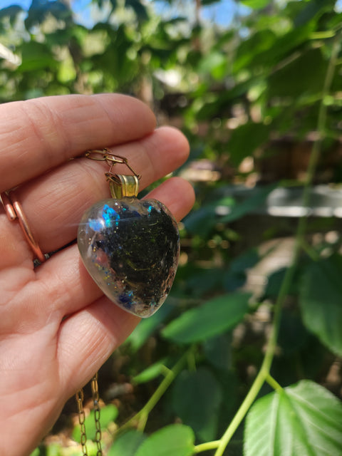 Large Full Moon Enhydro Piezoelectric Heart Necklace