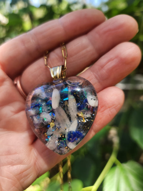 Large Full Moon Enhydro Piezoelectric Heart Necklace