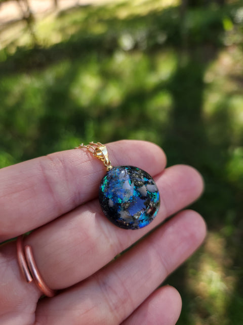Daily Divine Full Moon Enhydro Piezoelectric Crystal Wall Necklace