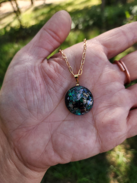 Daily Divine Full Moon Enhydro Piezoelectric Crystal Wall Necklace
